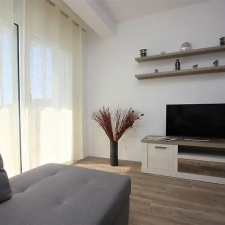 Sea View Rafailovici Apartment